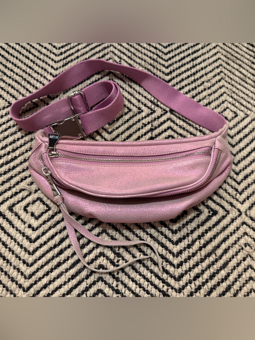 Like new Aimee Kestenberg Shimmery Lavender Pink Crossbody Belt Bag